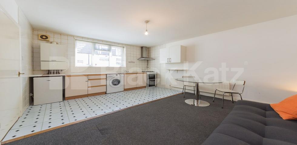 			Great 1 bedroom, 1 Bedroom, 1 bath, 1 reception Flat			 Fairfax Mews, Turnpike Lane / Harringey